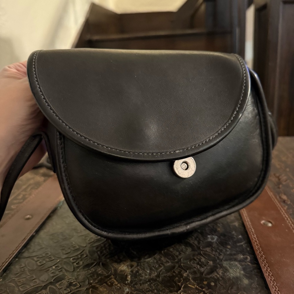 COACH Genuine Vintage Casey Black Leather Crossbody Bag - Picture 10 of 16